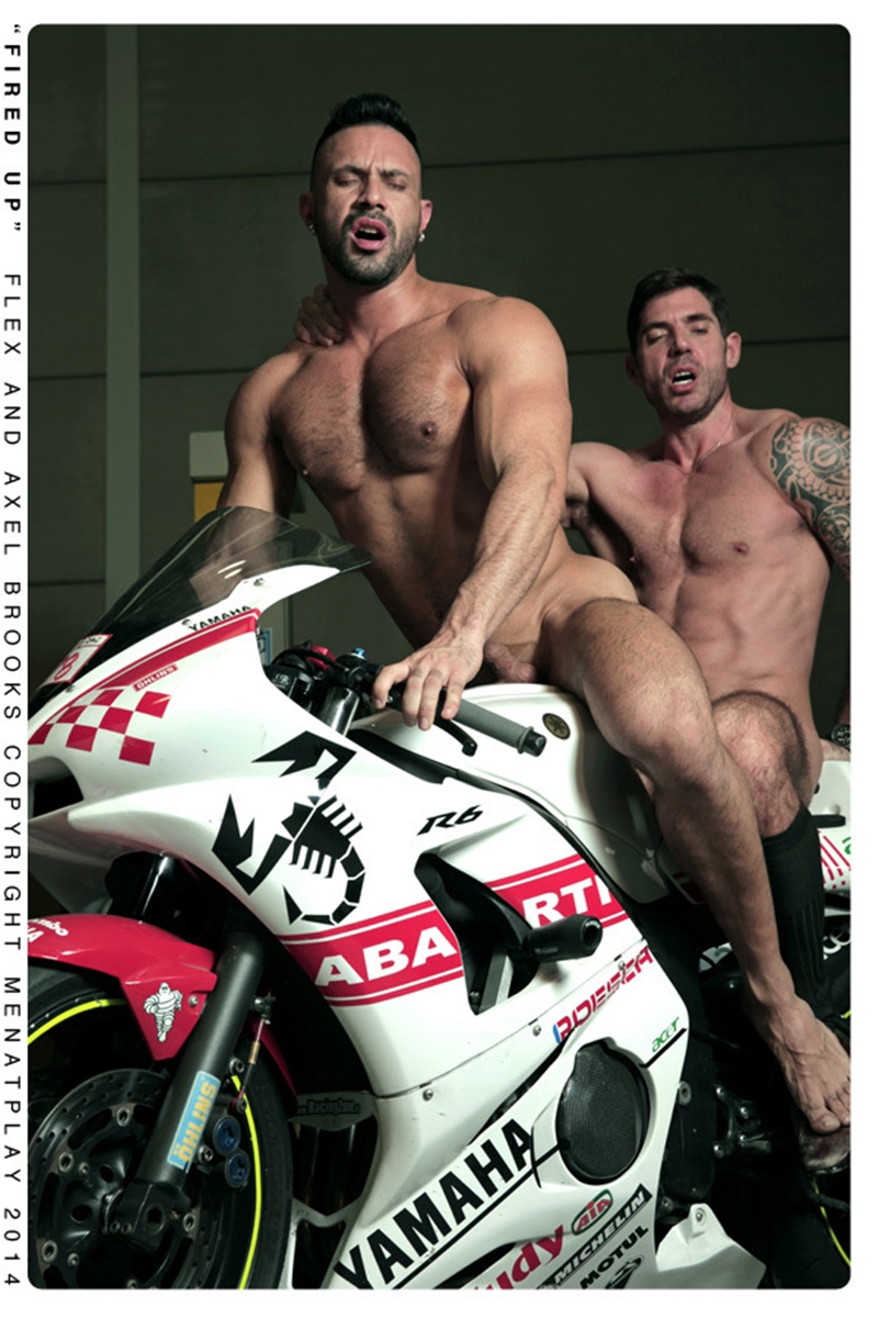 MenatPlay-Sexy-tattoo-Axel-Brooks-motorbike-rider-Flex-Xtremmo-leather-Power-bottom-muscle-cock-asshole-huge-cumshot-016-tube-video-gay-porn-gallery-sexpics-photo