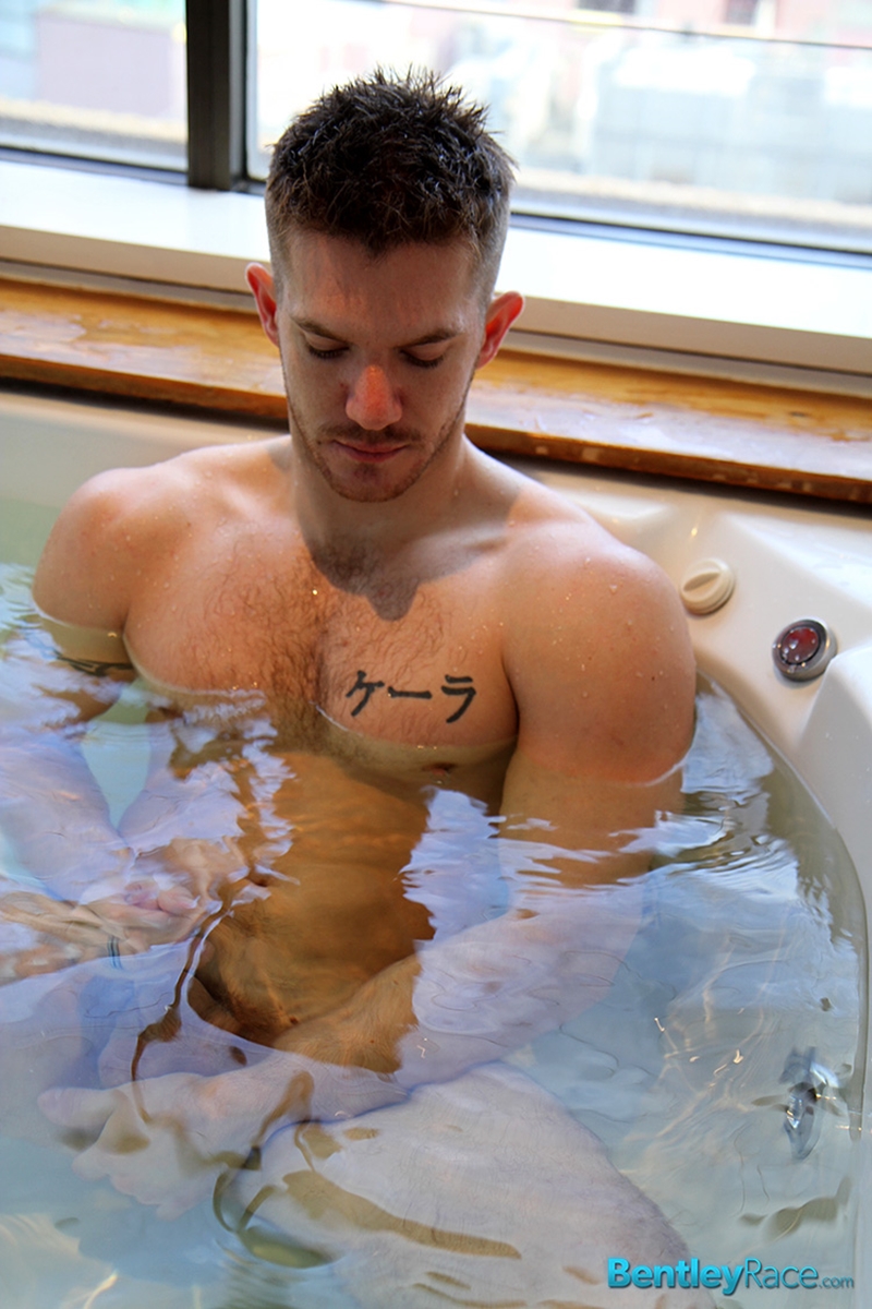 BentleyRace-sexy-Aussie-guy-Skippy-Baxter-solo-model-stark-bollock-naked-water-bath-tub-stroking-large-cock-016-tube-video-gay-porn-gallery-sexpics-photo